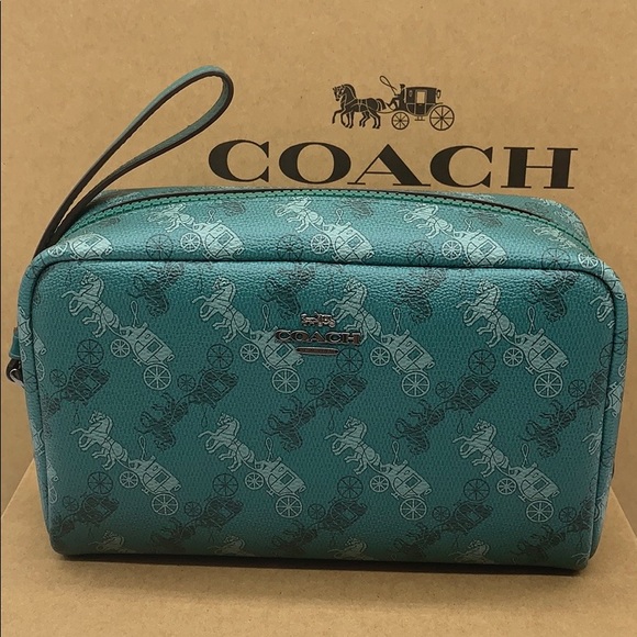 BOXY COSMETIC CASE WITH HORSE AND CARRIAGE PRINT - Picture 12 of 16